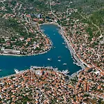 Penthouse J&a Vela Luka