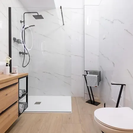 Penthouse J&a アパート *