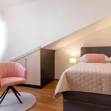 Penthouse J&a アパート *