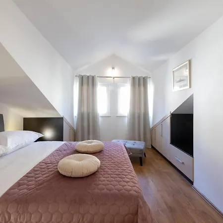 Penthouse J&a Vela Luka