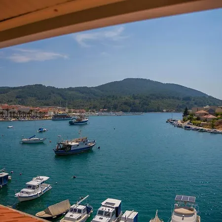 Penthouse J&a アパート