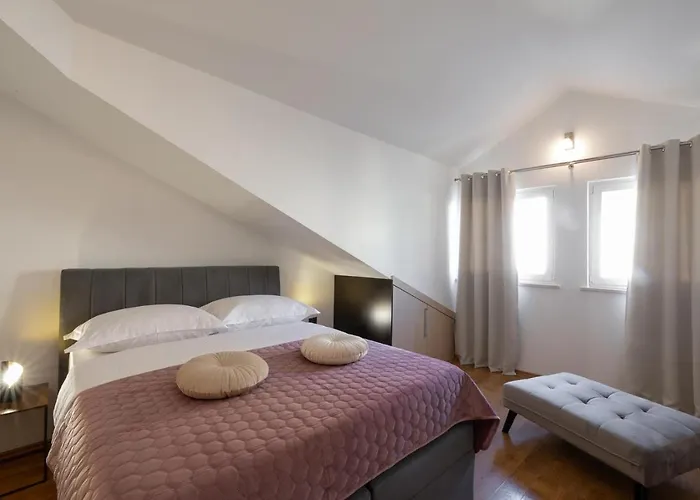 Apartamento Penthouse J&a Vela Luka